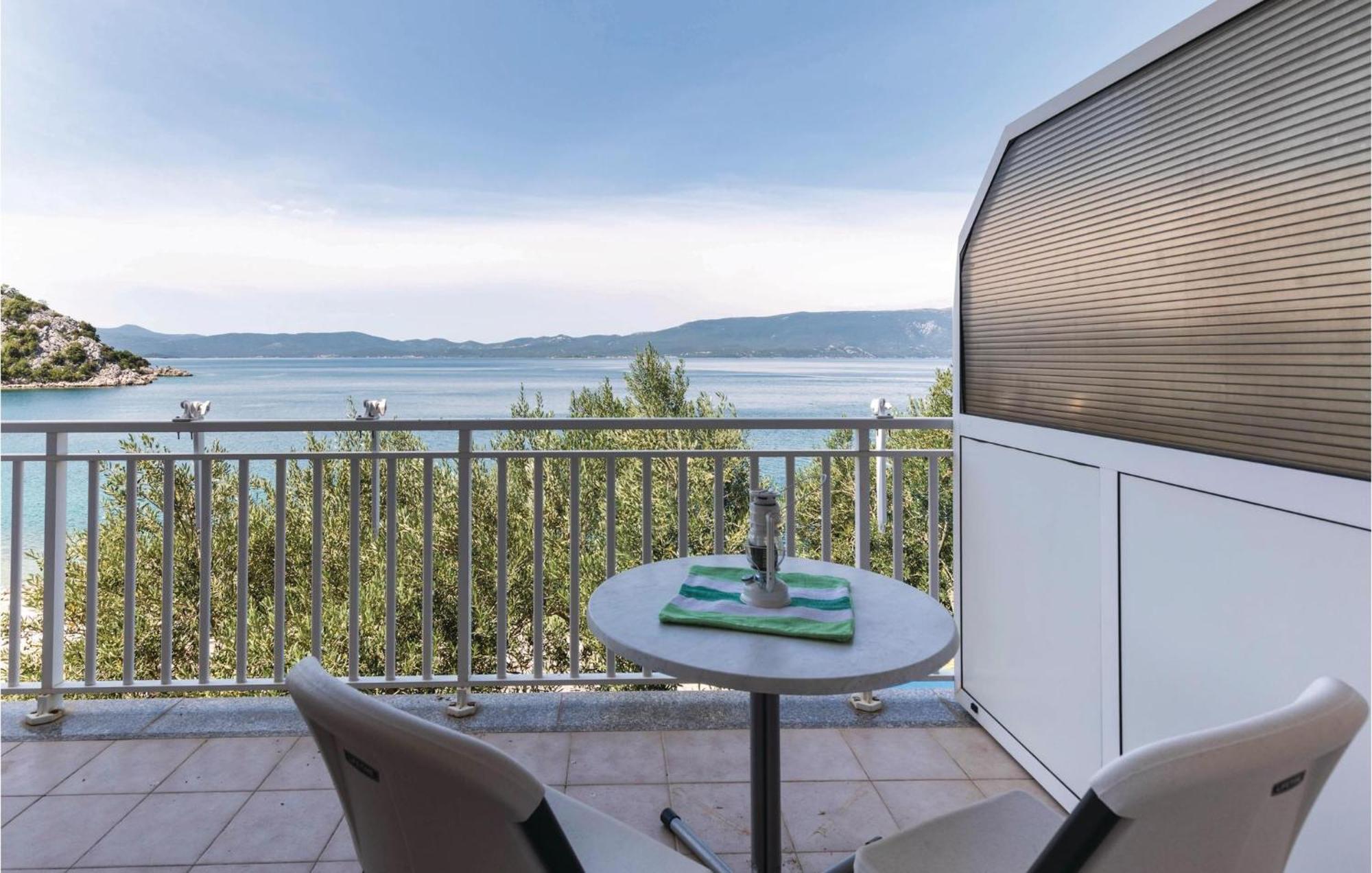 Awesome Apartment In Duba With Wifi Eksteriør bilde